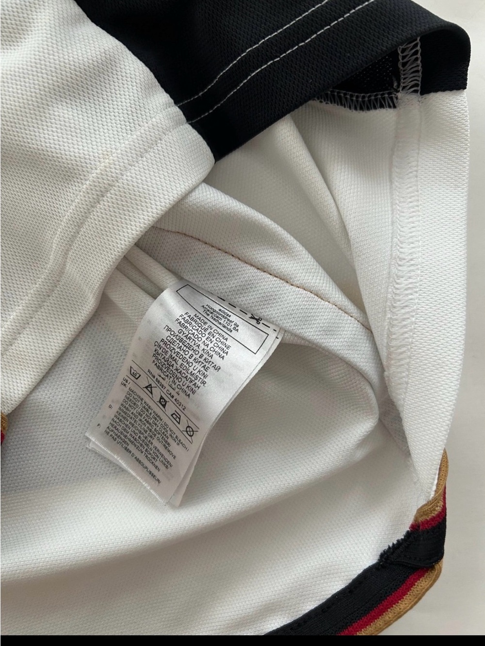 Adidas Kids Germany 2022 World Cup home jersey
Gundogan 21 . Boy Size 9-10 - Picture 4 of 4